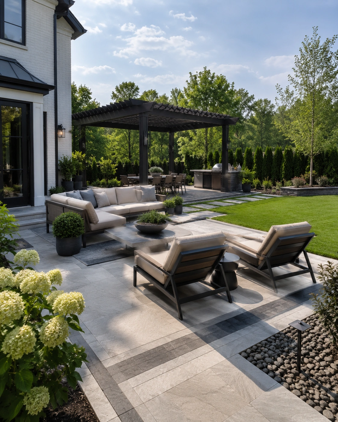 Backyard Lounges